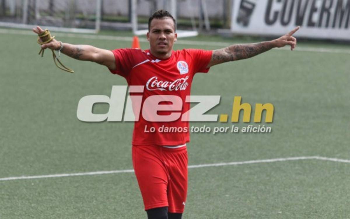 La vida de Arnold Peralta en imágenes