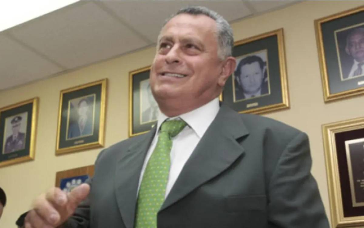 Desde el debut en eliminatorias mundialistas ¿Cuántos técnicos extranjeros dirigieron a la Selección de Honduras?