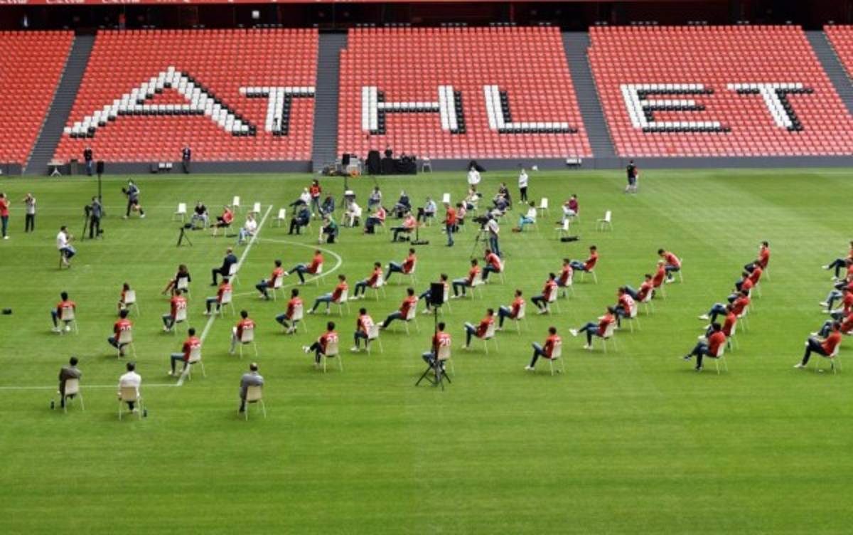 Sin abrazos y sin hinchas: Así se despide una leyenda del Athletic en tiempos del coronavirus