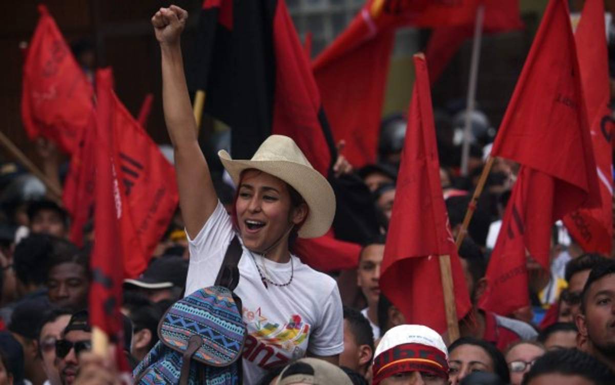 LOCURA: Así festejó Salvador Nasralla tras declararse como el próximo presidente de Honduras