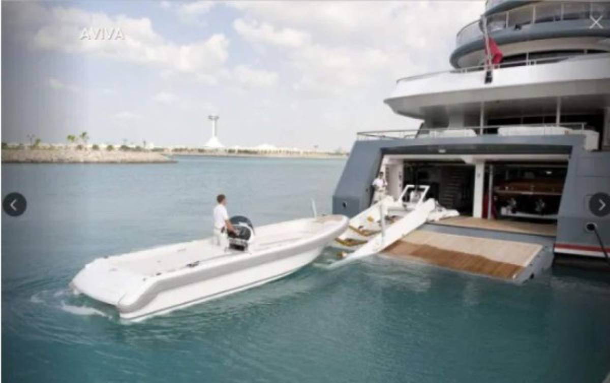 Increíble: El superyate del multimillonario dueño del Tottenham que tiene hasta cancha de tenis