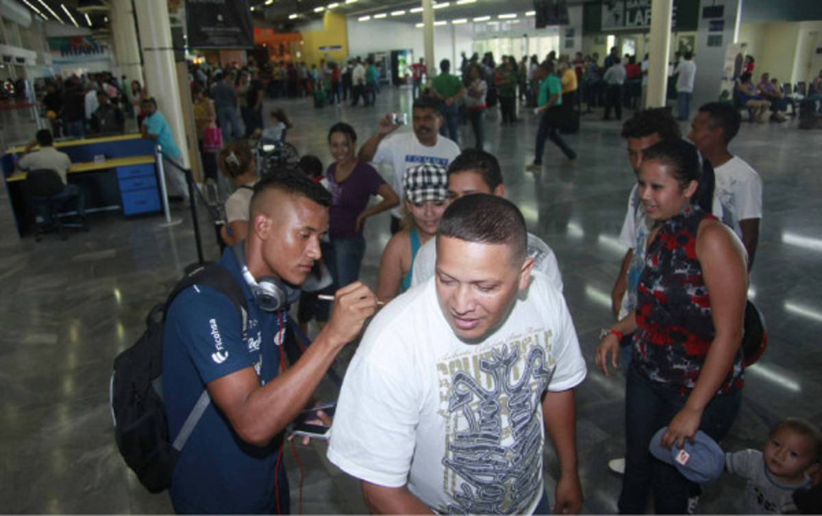 La Selección Nacional de Honduras partió hacia Costa Rica.
