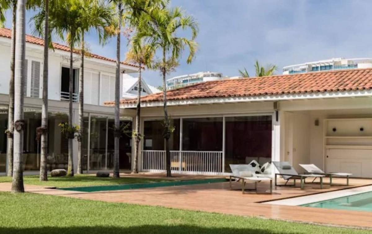 ¿En la quiebra? Así es la casa de Ronaldinho, una de las más increíbles en Brasil