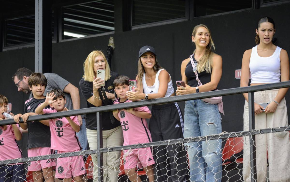 Antonela Roccuzzo y Thiago Messi causan locura en su estadía por Rosario ¿qué pasó con Leo Messi?