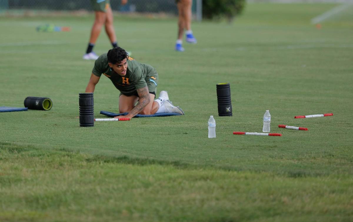 Con baja oficial y charlas de Francis, así fue el segundo entreno de Honduras
