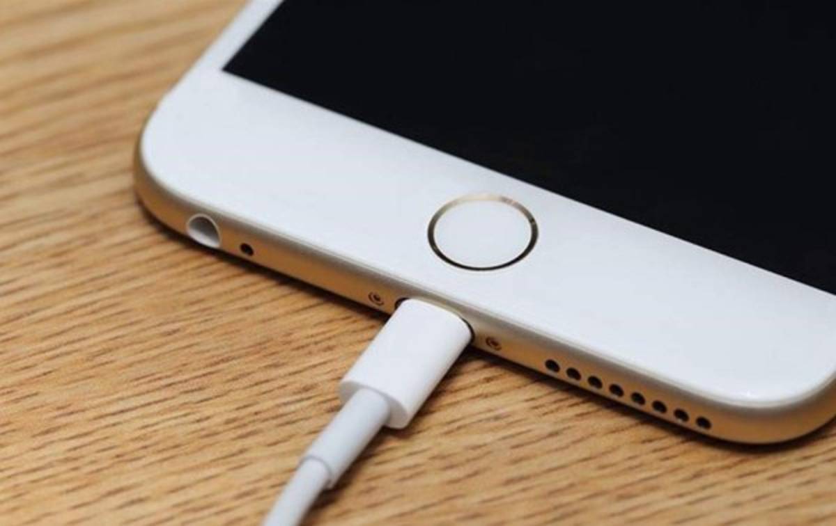 5 consejos para cargar la batería de tu celular más rápido