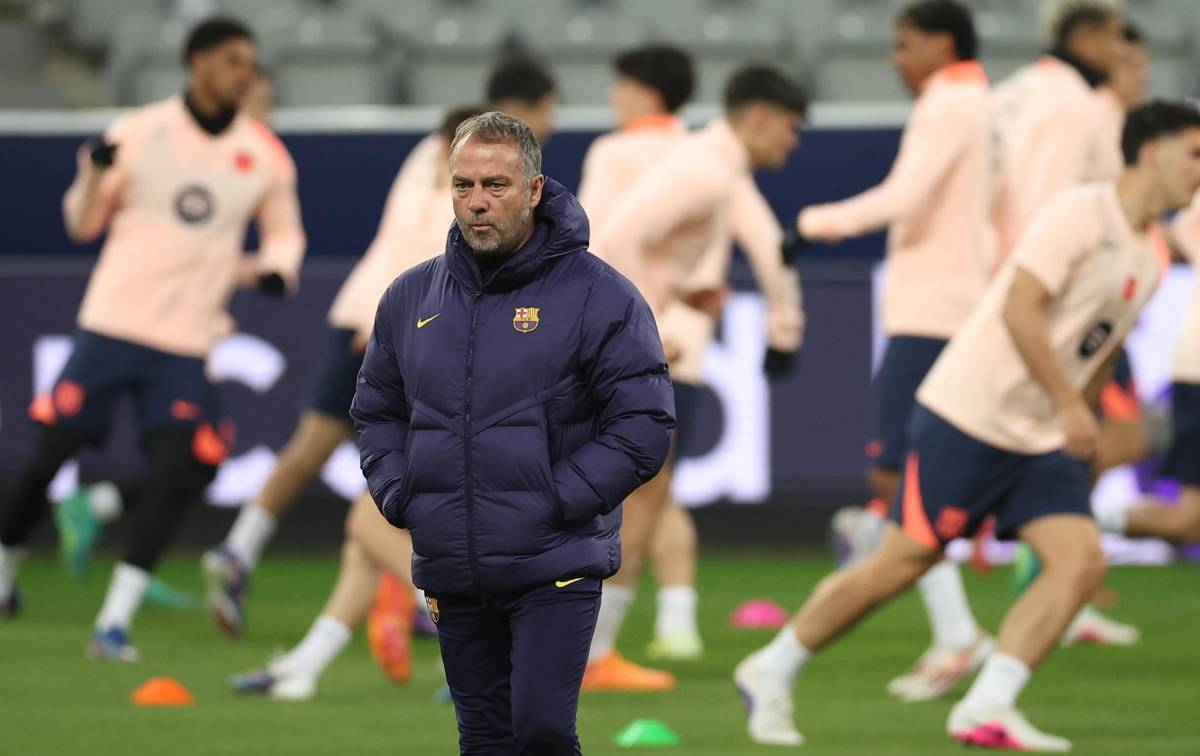 Hansi Flick le comunica que no será titular: le ha generado más de 20 goles y lo 'borra' del Barcelona