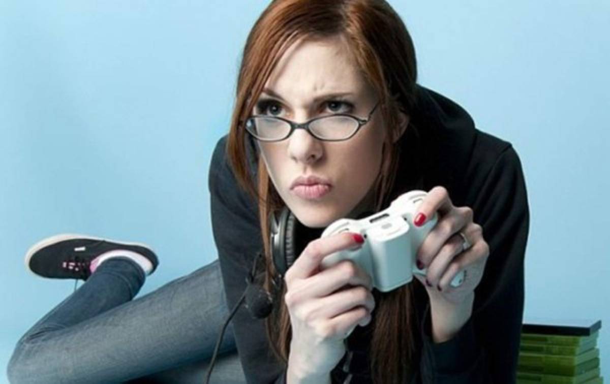 Hay más mujeres adultas que hombres menores de 18 años jugando videojuegos