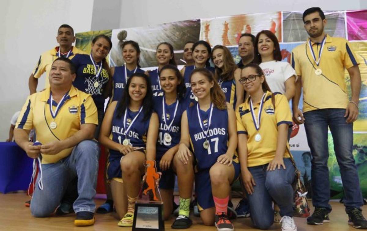 EN FOTOS: Así fue el cierre de los Juegos de la Juventud Unitec 2016 en San Pedro Sula