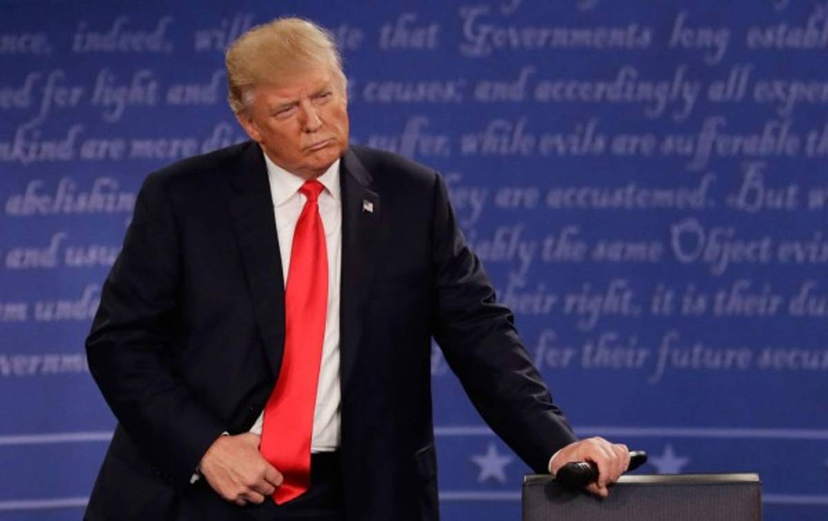 Donald Trump anuncia construcción del muro fronterizo con México