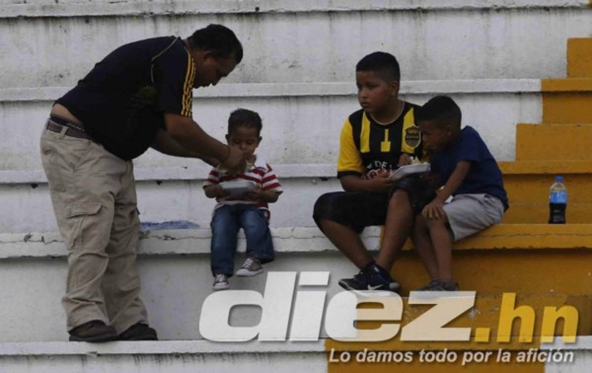 NO VISTE EN TV: La lluvia de piedras en Choluteca y el mensajito de Calderón