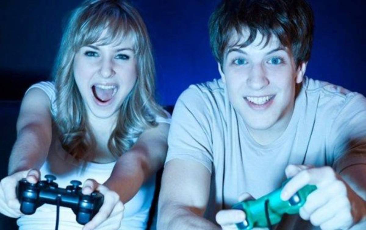 Los hombres prefieren competir y las mujeres completar juegos