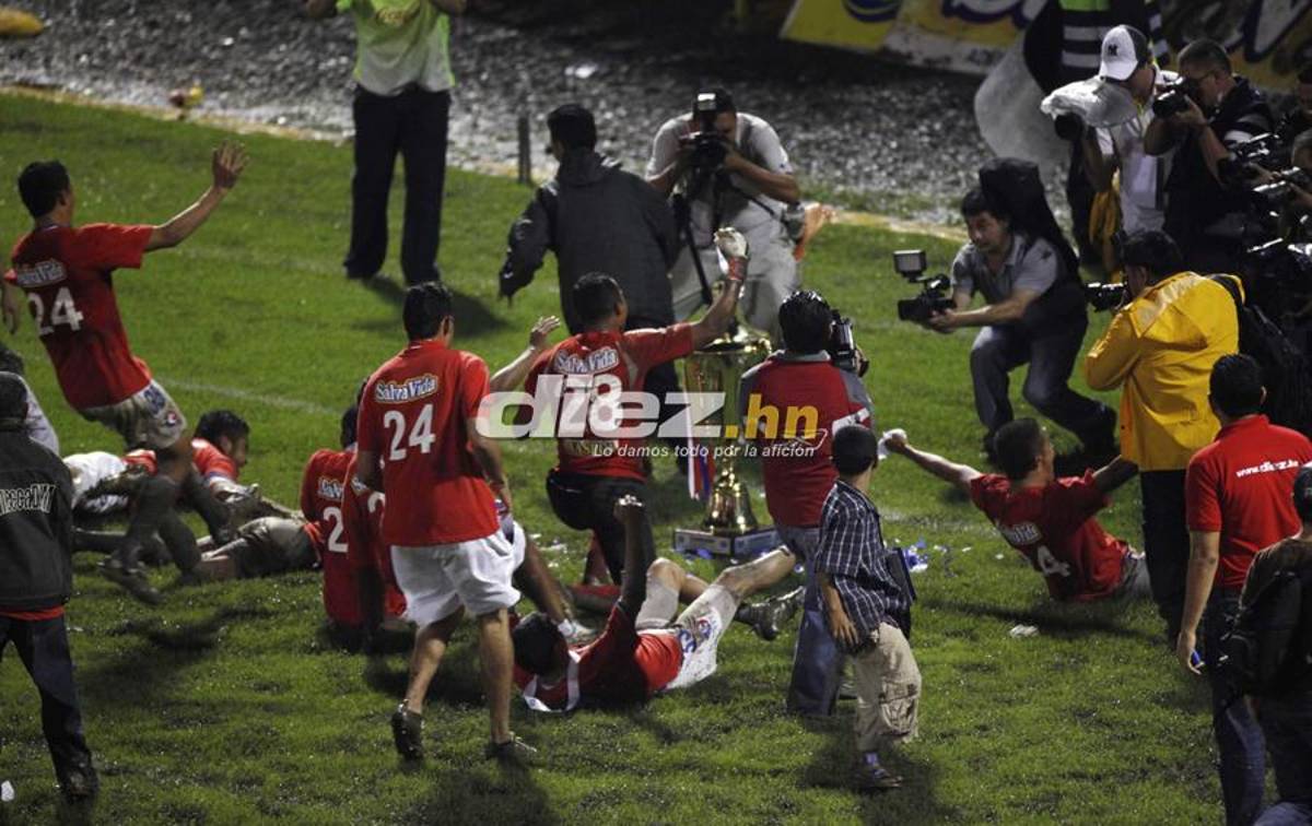 ¡Llenazo, festejo y rostros tristes! Las imágenes de la última final que disputaron Real España vs. Olimpia en el Morazán