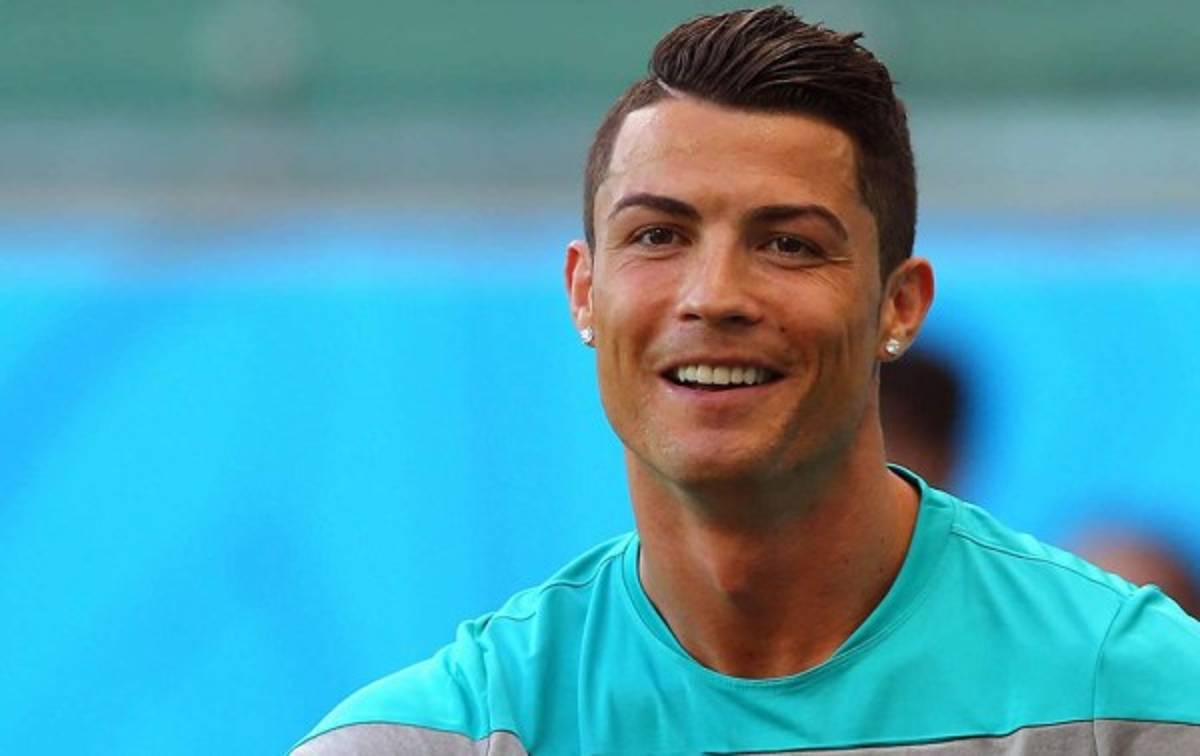 (VIDEO) Cristiano demuestra su clase con una naranja