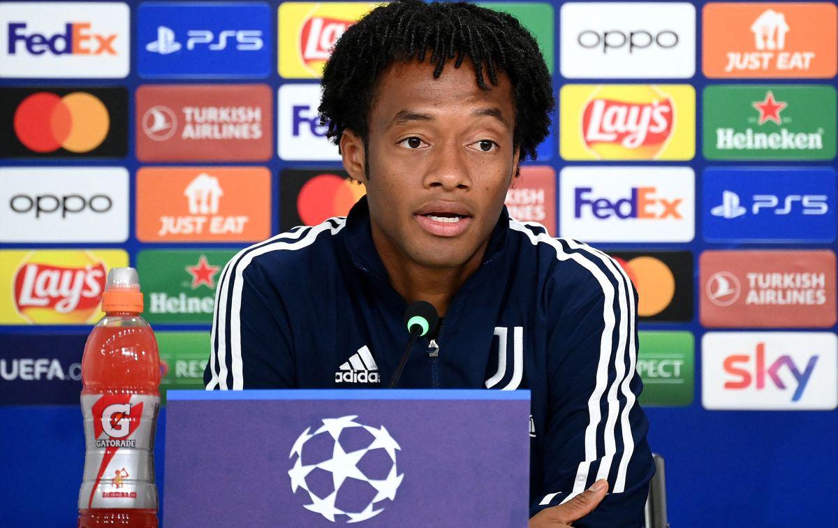 8 jugaron en el Real Madrid: los 30 cracks que buscan club tras el mercado