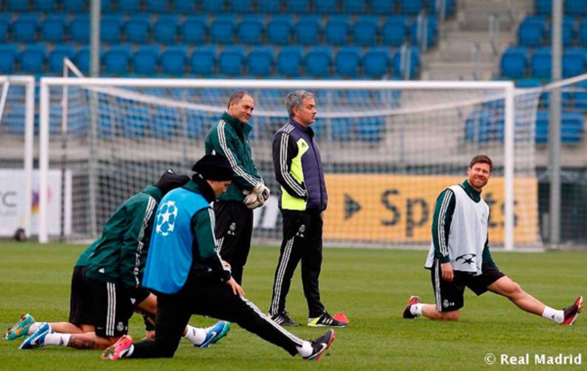 El Madrid viajó con toda la plantilla blanca a Manchester.