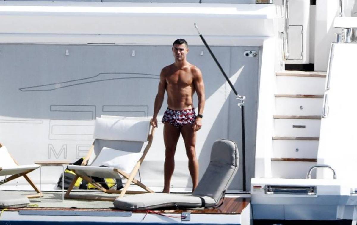 ¿Está gordita? Así fue captada Georgina Rodríguez en sus vacaciones con Cristiano Ronaldo en Mallorca