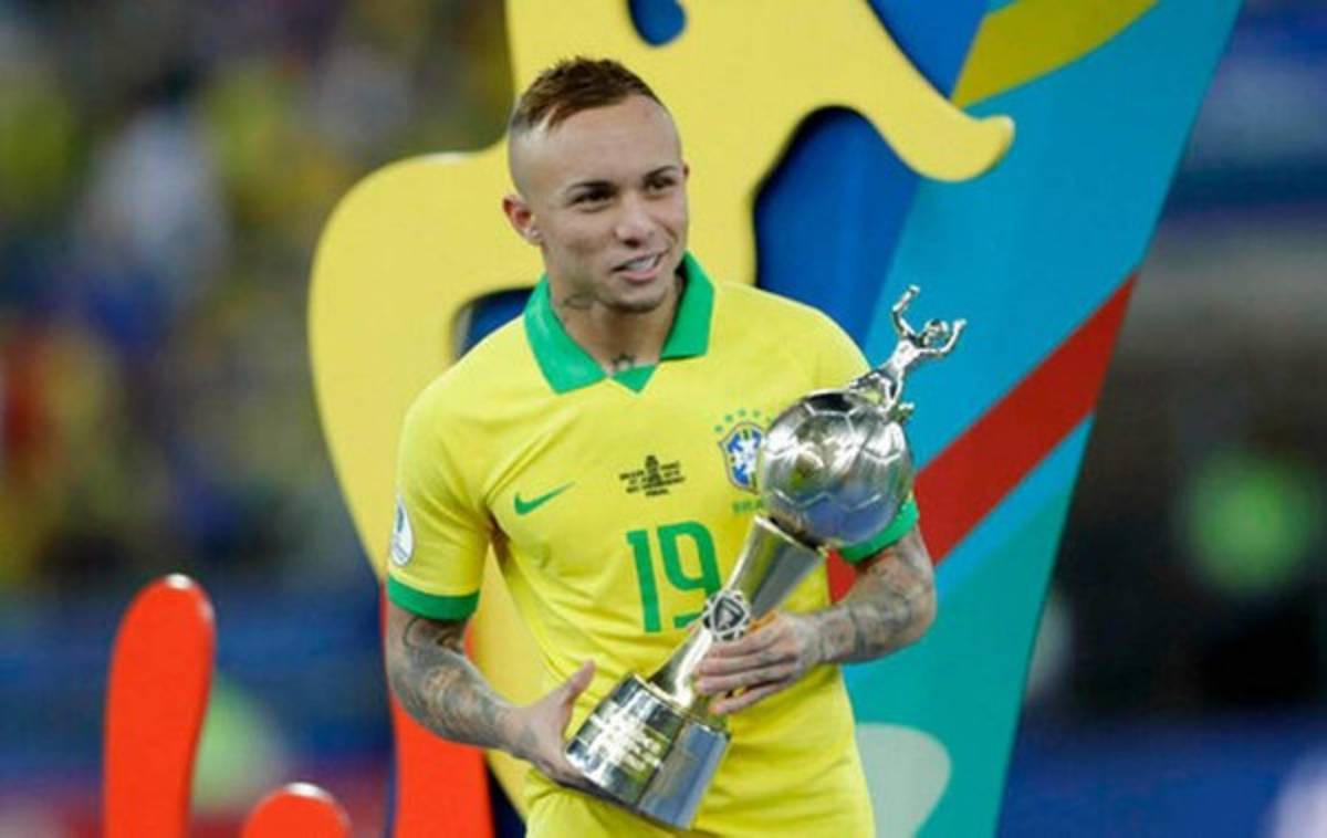 Mercado: Barcelona ficha a dos delanteros, inminente baja en el Real Madrid y De Ligt es noticia