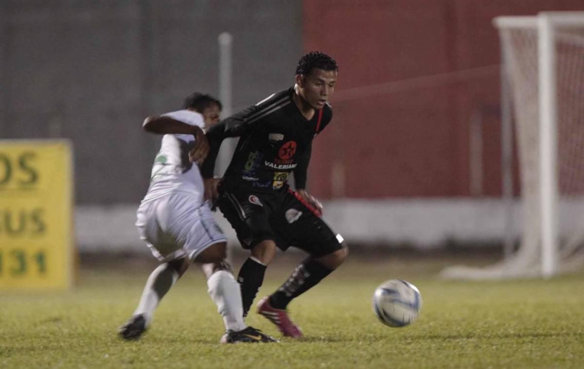 ‘Chelito’ Martínez y otros futbolistas que destacaron en Liga Nacional pero antes hicieron carrera en segunda y hasta tercera división