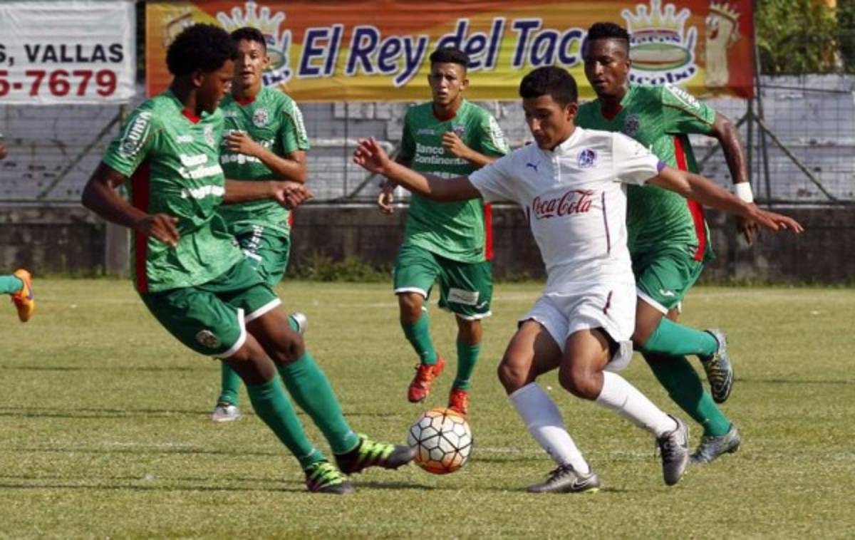 La revolución de Nahún Espinoza con su 11 en Olimpia: Wilson Palacios coquetea con la titularidad