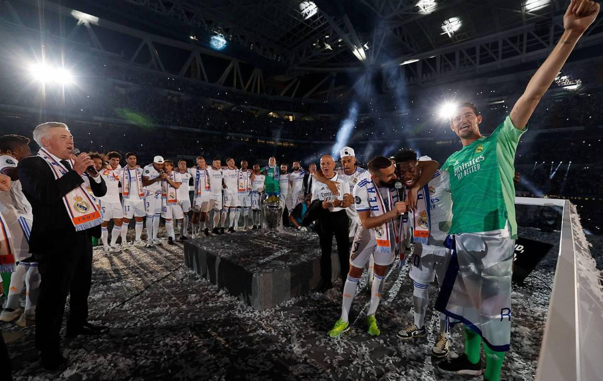 Las otras imágenes del festejo del Real Madrid: Homenaje brutal a Marcelo e Isco y la sorpresa que se llevó Bale