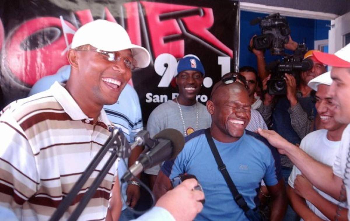 El ÀLBUM: La vida deportiva de Carlos Pavón