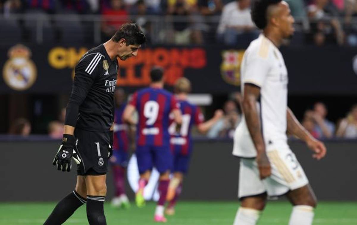 La agresión de Araújo a Vinicius, las cuatro víctimas del Clásico y la frustración de Ancelotti tras ser goleado por Barcelona