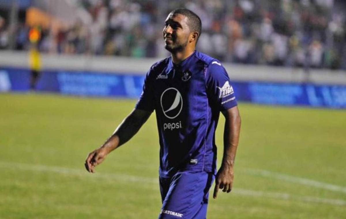 ¡Con todo su arsenal! Diego Vázquez y su posible XI titular para duelo ante Alianza en Liga de Concacaf