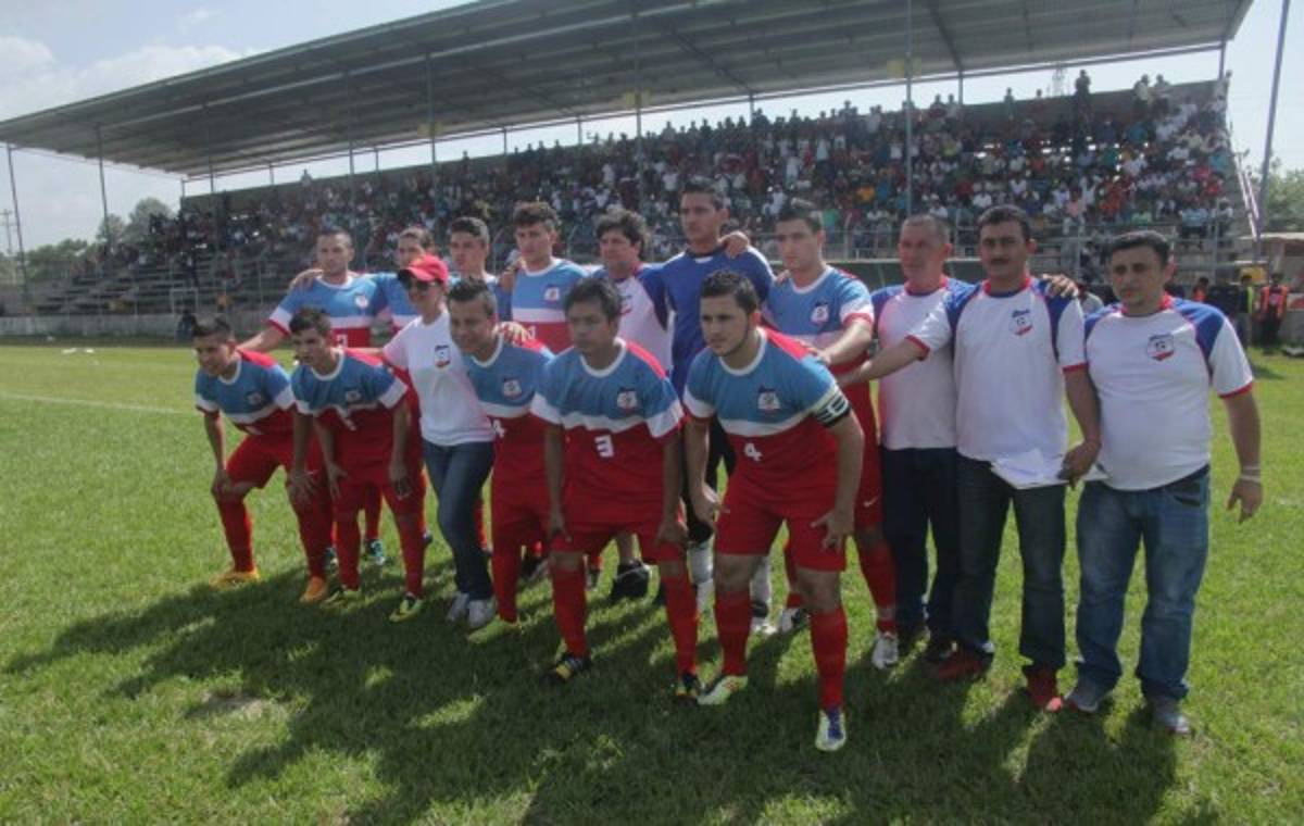 Barcelona, Milan, Juventus... Clubes hondureños que han improvisado con uniformes de otros equipos