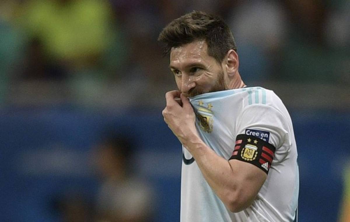 Argentina: El dolor de Messi y la sexi aficionada en la derrota ante Colombia en la Copa América 2019