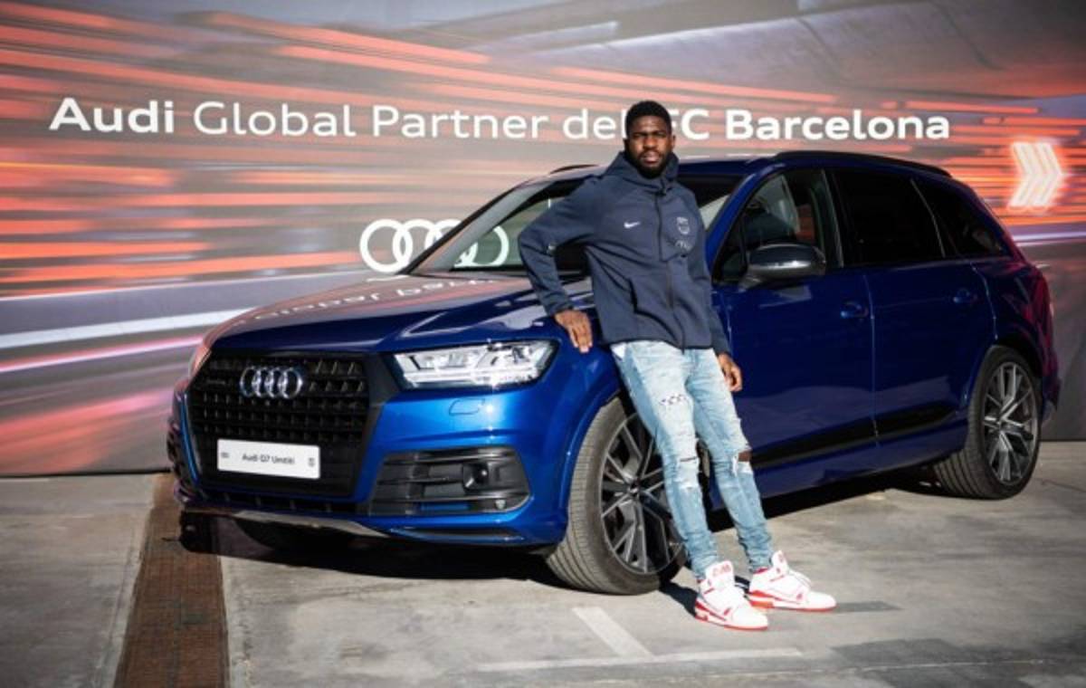 Los impresionantes autos que recibieron los futbolistas del Barcelona de parte de Audi