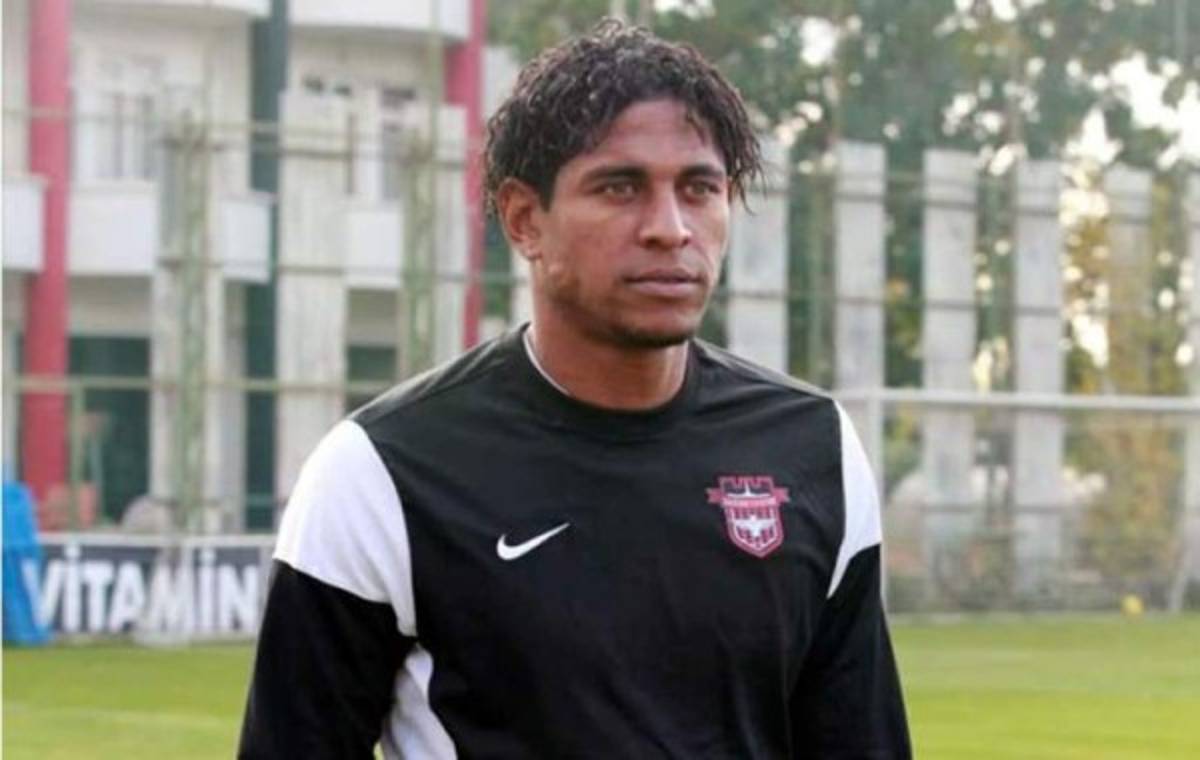 Los 19 futbolistas hondureños que han jugado en equipos del Medio Oriente