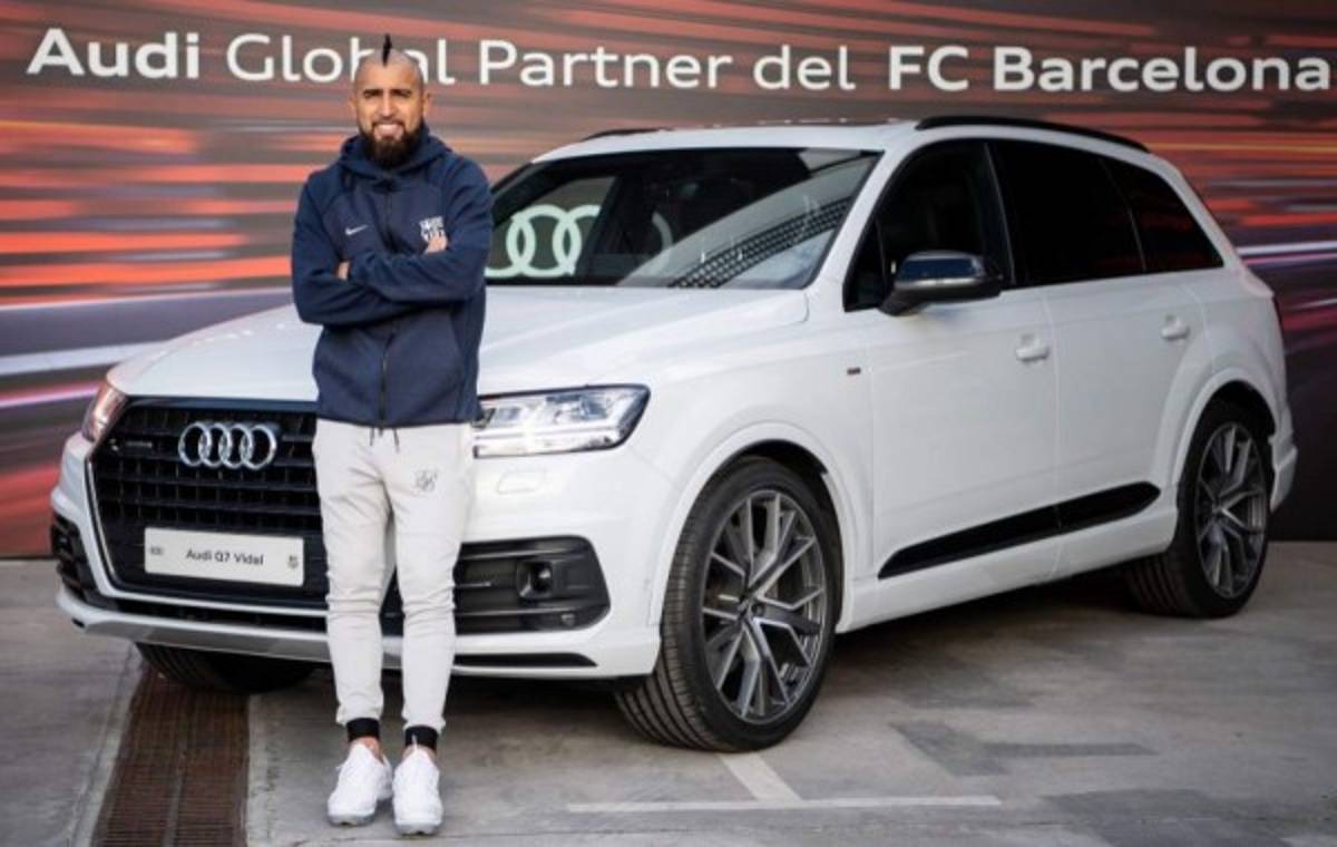 Los impresionantes autos que recibieron los futbolistas del Barcelona de parte de Audi