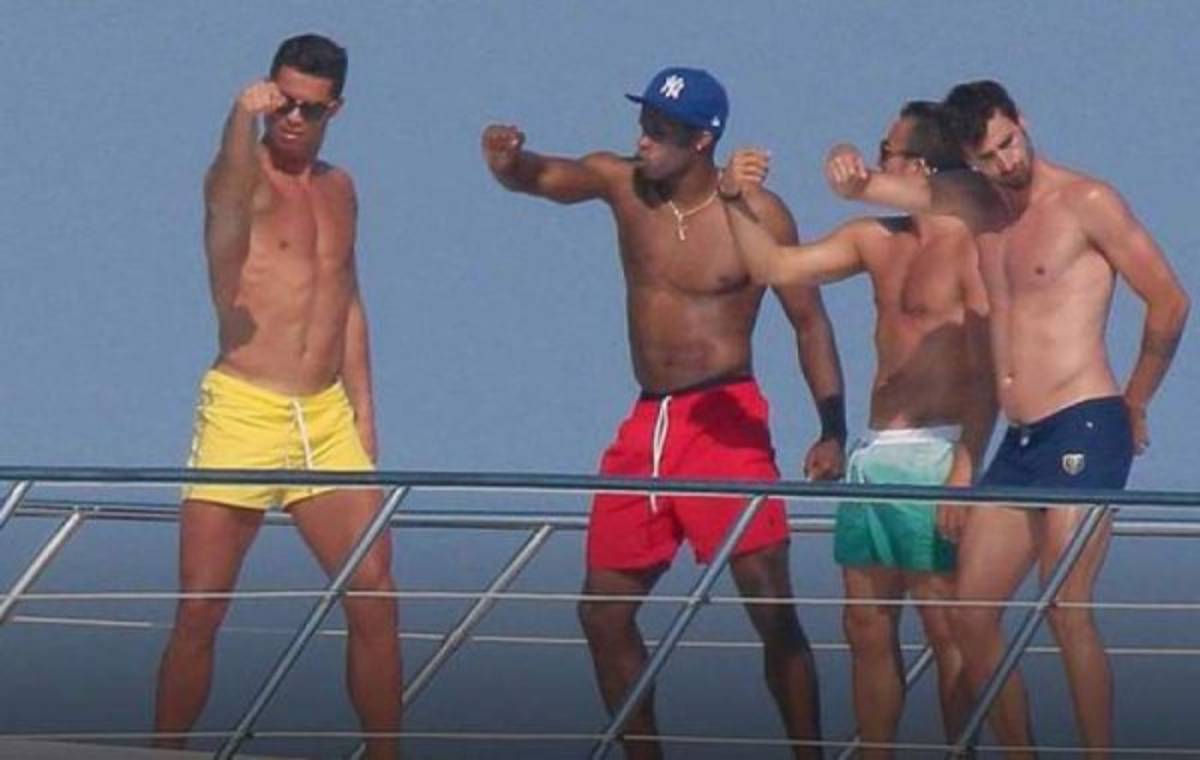 Las excéntricas vacaciones de Cristiano Ronaldo y sus amigos
