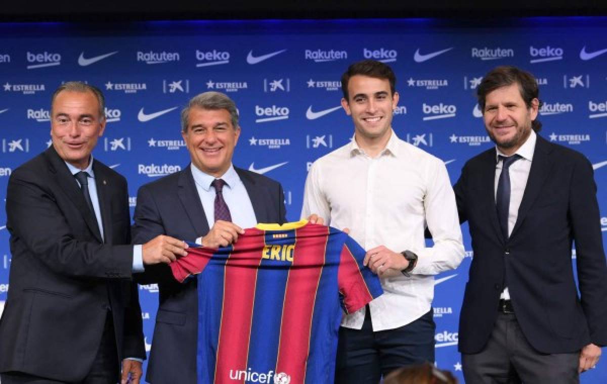 Regresa a casa: Las imágenes de la presentación de Eric García, el segundo fichaje del Barça