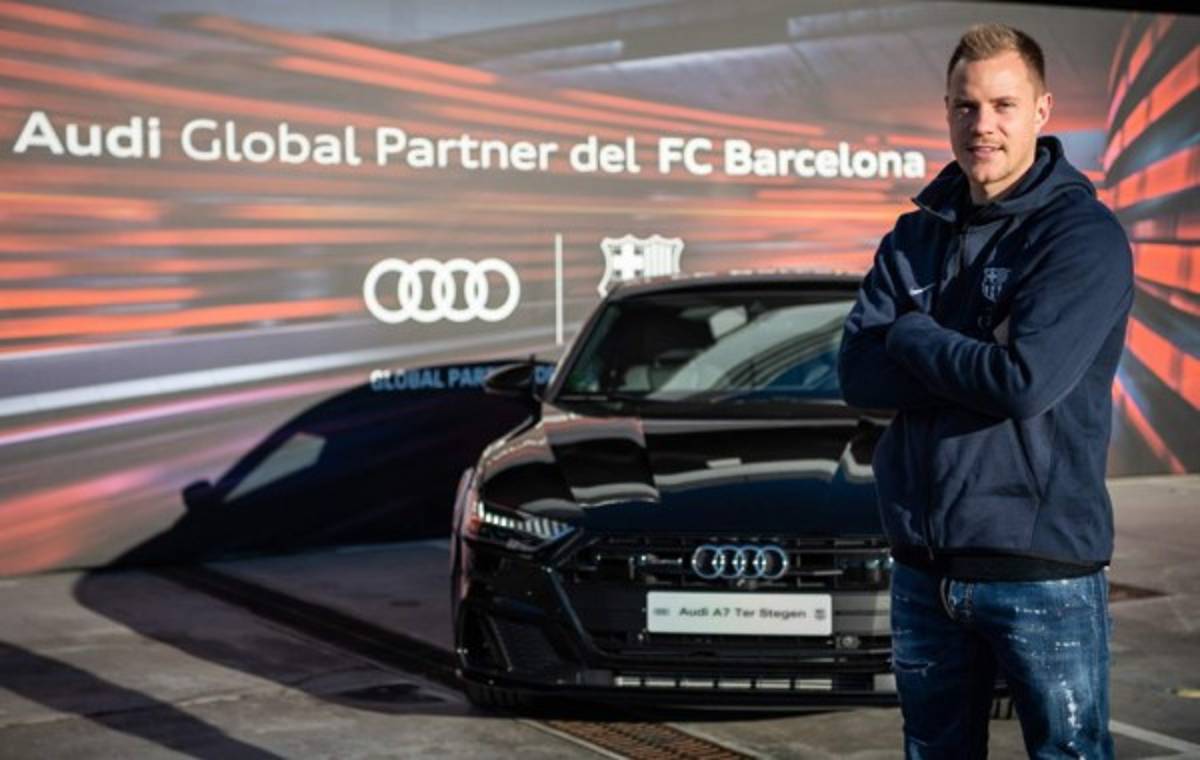 Los impresionantes autos que recibieron los futbolistas del Barcelona de parte de Audi