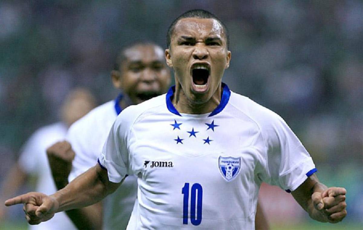 Rambo de León no se mordió la lengua y señaló a algunos jugadores de la Selección de Honduras.