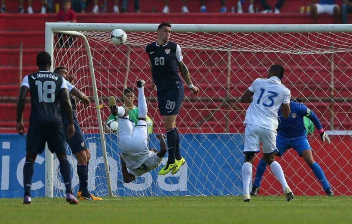 TOP: 15 fotos inolvidables fotos de los duelos Honduras-Estados Unidos