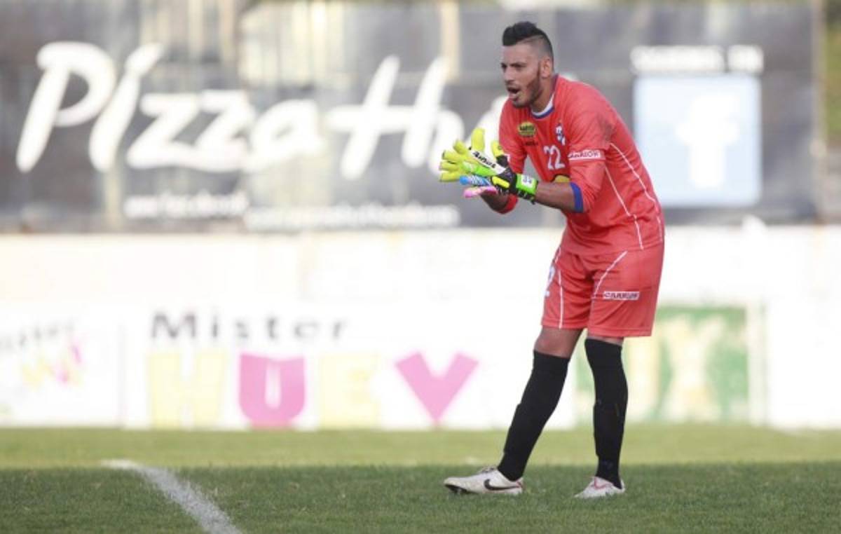 MERCADO: Real España no mandará a jugador al extranjero y Roy Posas regresa