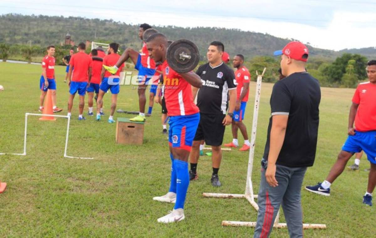 Emotivo recibimiento a Edrick Menjívar, Bengtson se reintegra y Beckeles trabaja a tope