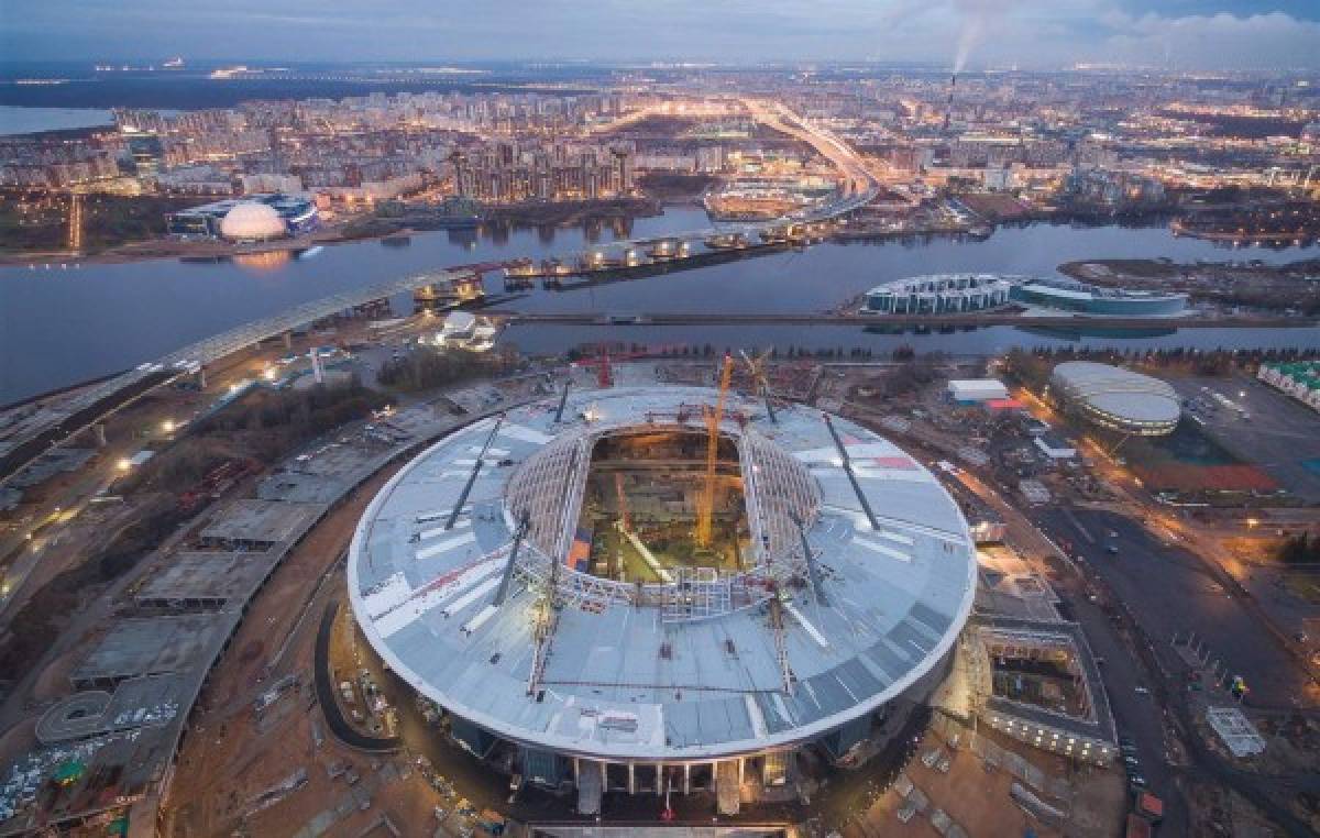Los 10 grandes estadios de fútbol que se estrenan por el mundo