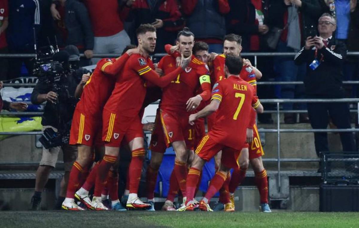 ¡Macedonia enloquece, Portugal avanza y los golazos de Bale! Las postales de la primera ronda de repechajes en Europa