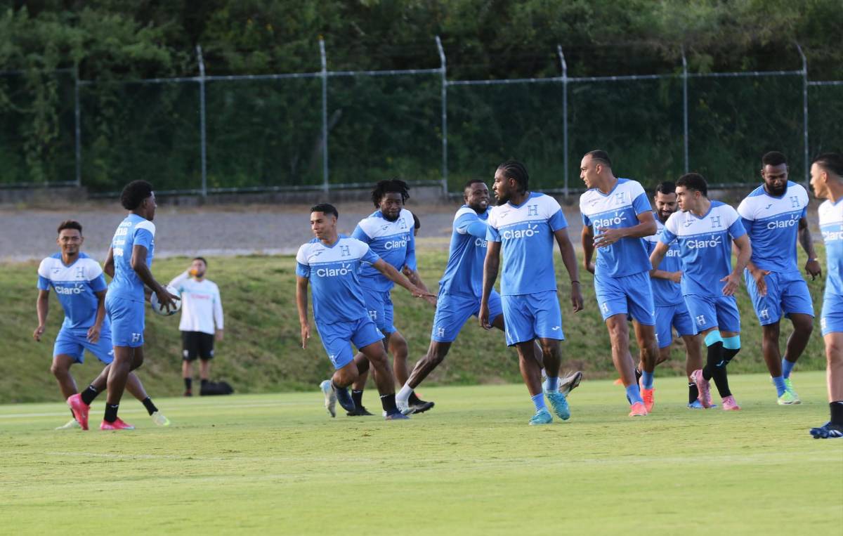 Llegó de sorpresa y otro futbolista se recuperó: Honduras sigue su preparación contra Nicaragua y Costa Rica