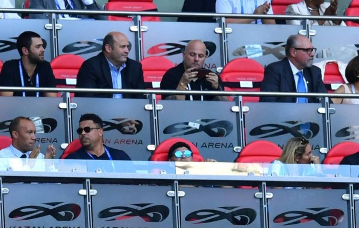 EN FOTOS: La nueva imagen que presentó Diego Maradona