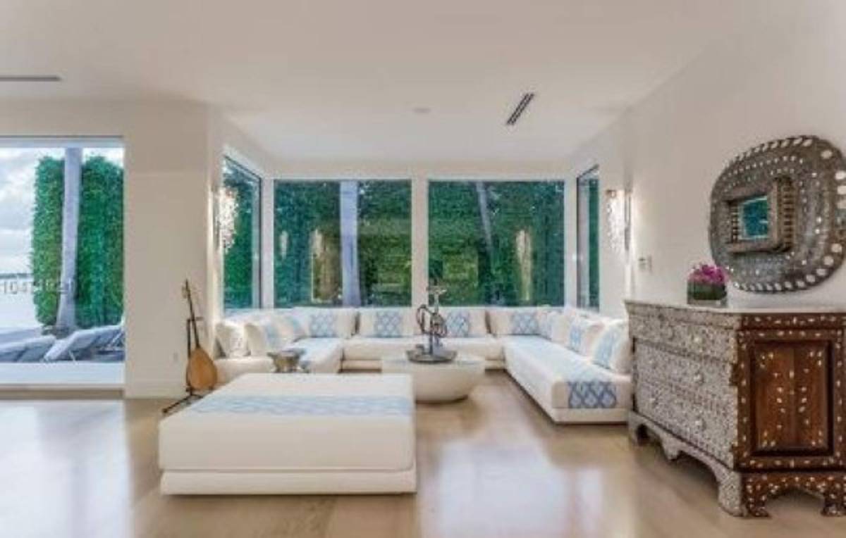 La increíble mansión de $11.6 millones donde Shakira vivió con su exnovio y que puso en venta