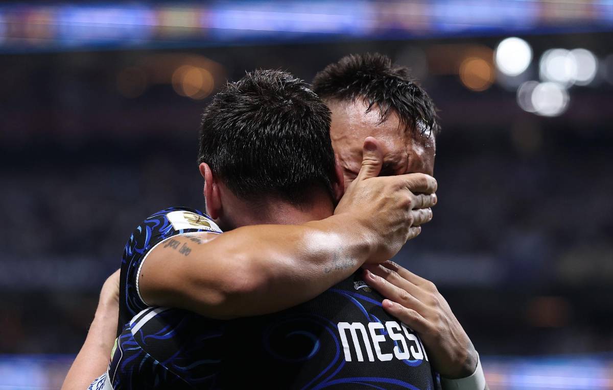 La  Polémica manta de Argentina en la cara de los ingleses y el castigo de FIFA