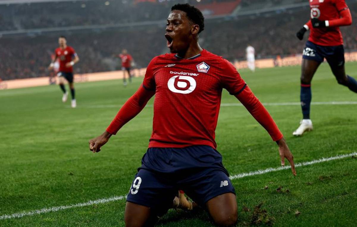 Barcelona quiere ficharlo gratis, pero Lewandowski impidió su llegada: “Tiene miedo de perder la titularidad”