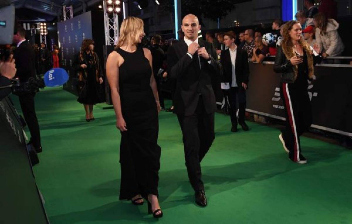 Antonela Rocuzzo y Georgina Rodríguez, las más bellas en los Premios The Best