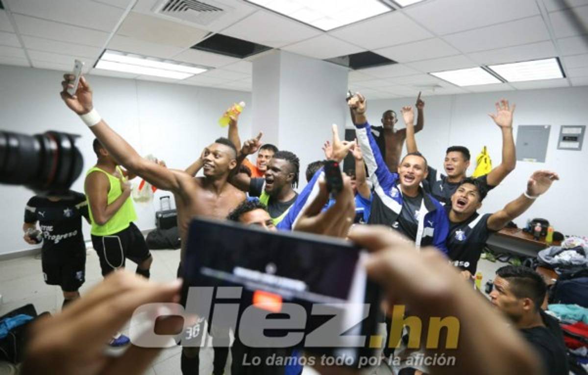 ¡Júbilo, lágrimas y 'marihuana'! El emotivo festejo del Honduras por llegar a la final