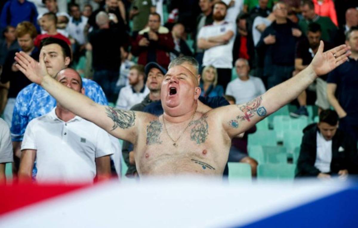 ¡Repudiable! El mundo oscuro de los hinchas búlgaros; saludos nazis y estrictas reglas de violencia